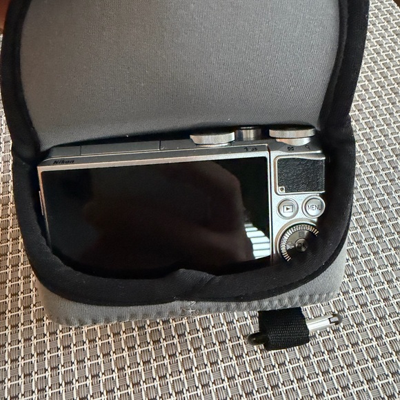 Nikon Silver Digital Camera with Lens - Picture 5 of 12